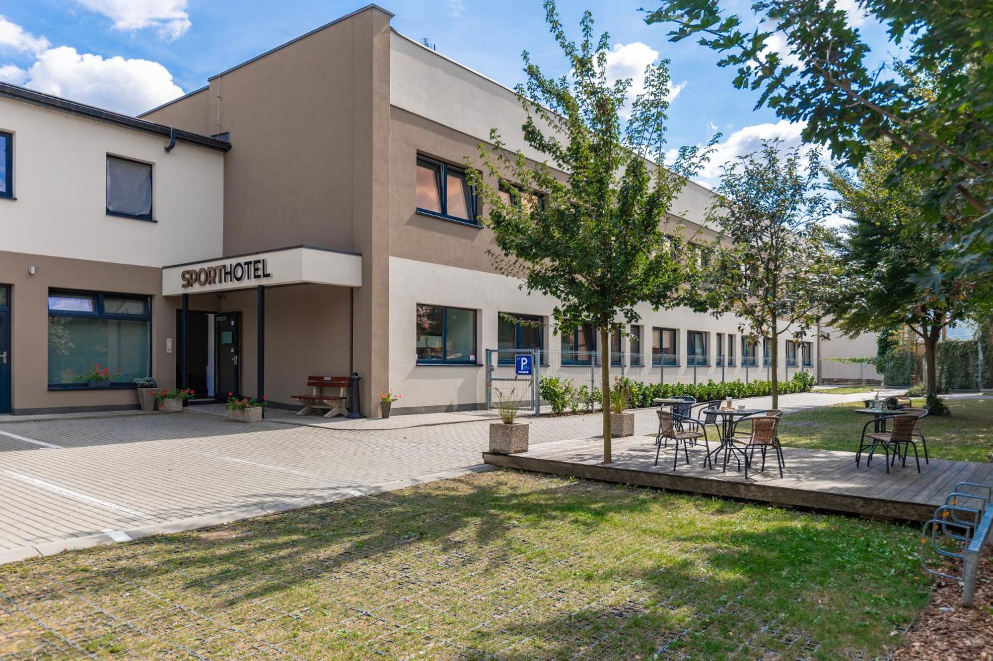 Sport Hotel Centrum Валашске-Мезиржичи Экстерьер фото